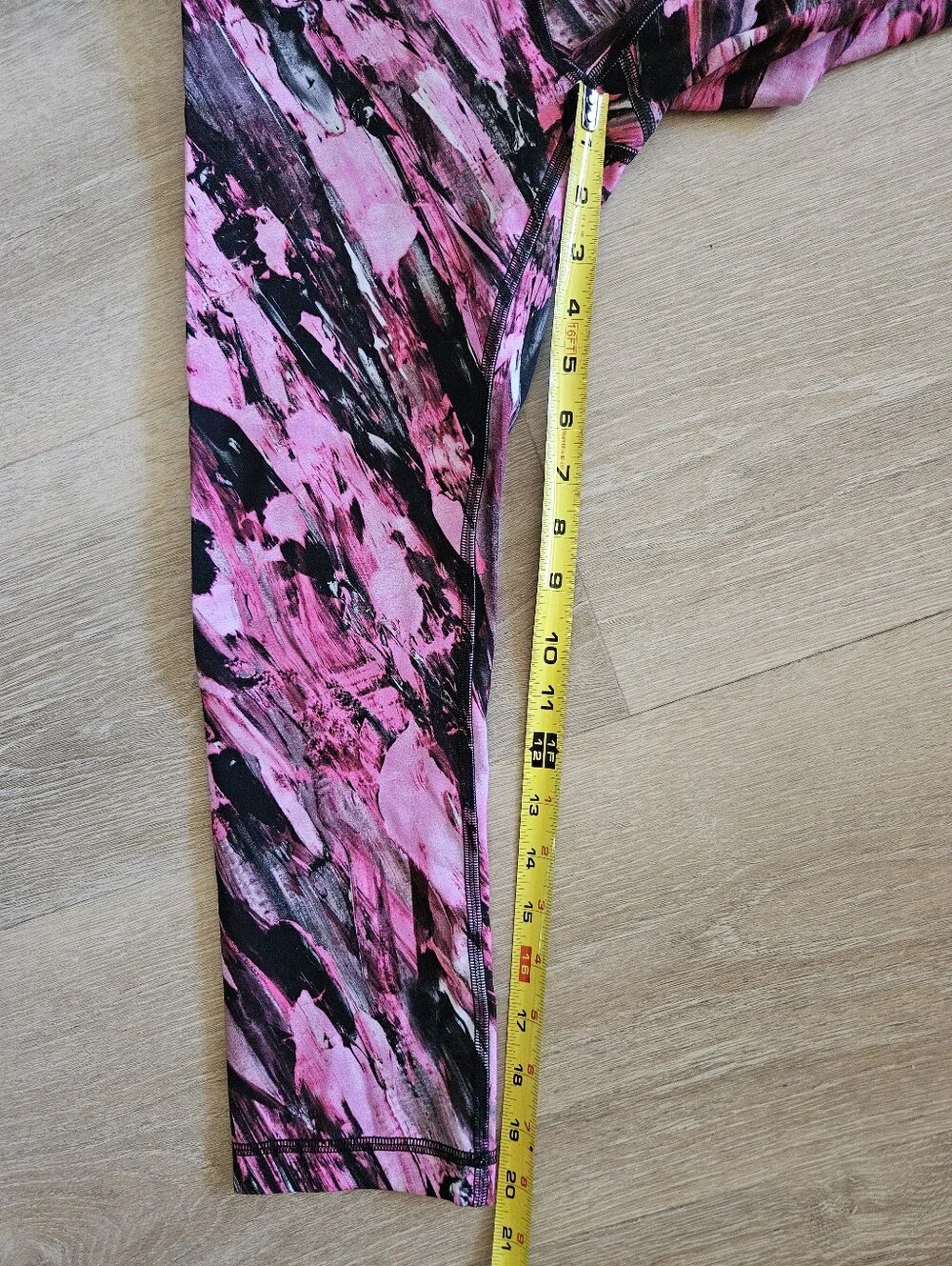 Lululemon Womens Wunder Train High-Rise Leggings Pink Abstract Print SIZE 6